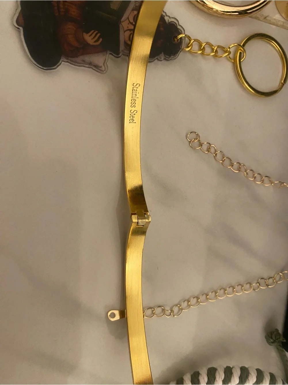 Gold Tone Women’s Bracelet with Red Clover Accents